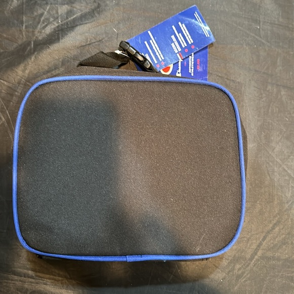 New CHAMPION SOFTSIDE INSULATED LUNCH BOX FULL ZIPPER with HANDLE NWT - Picture 2 of 16